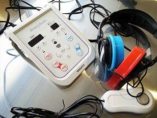 オージオメータ(聴力計)